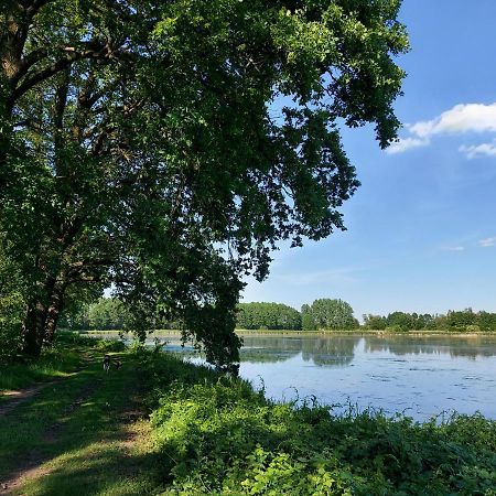 Pensjonat i Restauracja Hubertówka Milicz Exterior foto